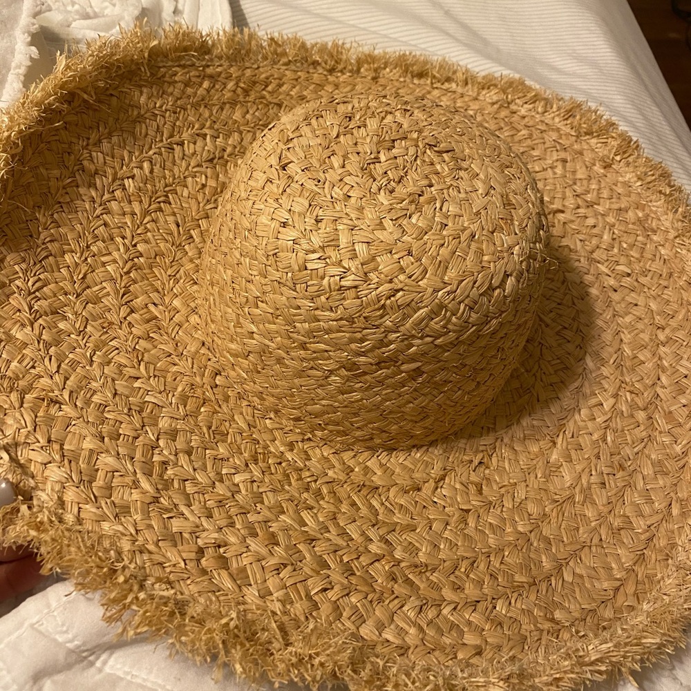Straw beach hat. Large/extra Large.